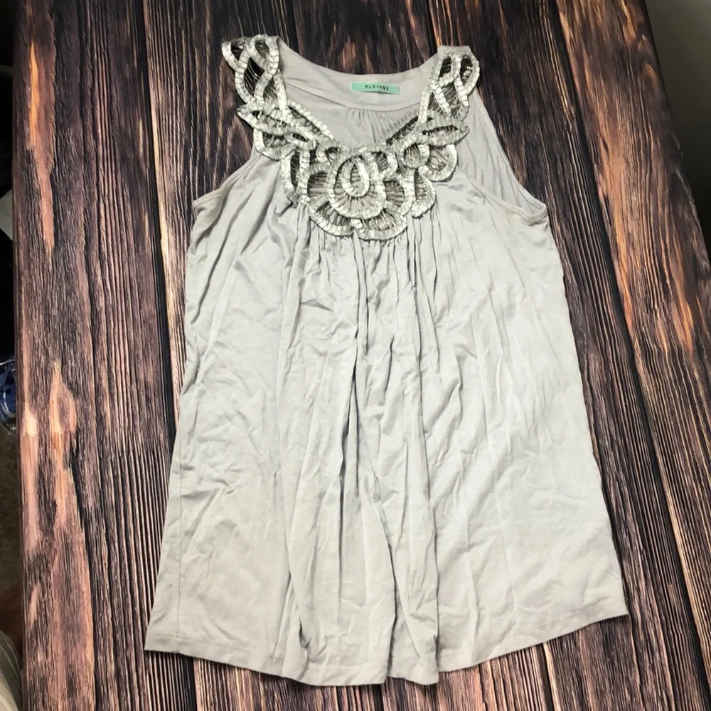 Pleione Artsy Neck Line Tank Top Gray Size Small - Picture 1 of 4